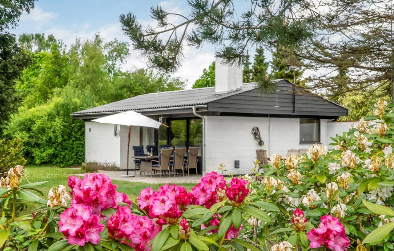 Amazing Home In Kalundborg With Kitchen Exterior foto